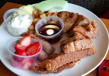 Matthew's 1600 signature dishes 1600 Sampler
Matthew's Crab Dip
Montrose Meatloaf